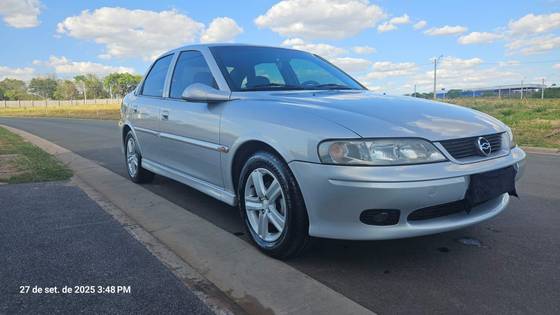 CHEVROLET VECTRA 2.2 MPFI GL MILENIUM 8V GASOLINA 4P MANUAL